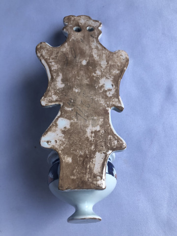 Bénitier au christ
