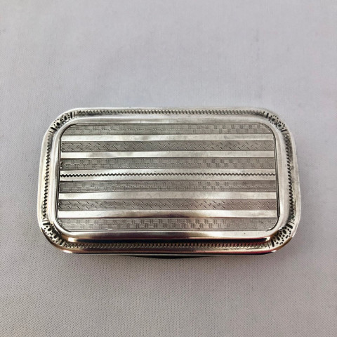 Boîte à priser rectangulaire