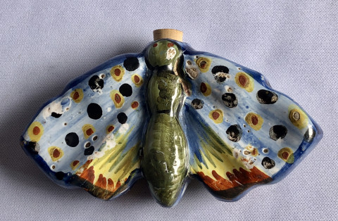 Rare secouette en forme de papillon