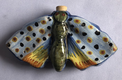 Rare secouette en forme de papillon