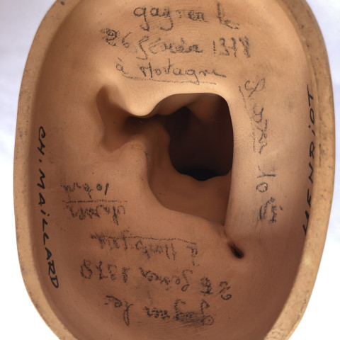 Signatures de la manufacture et l'artiste
