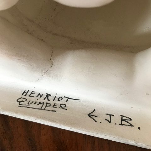 Signature de la manufacture et de l'artiste