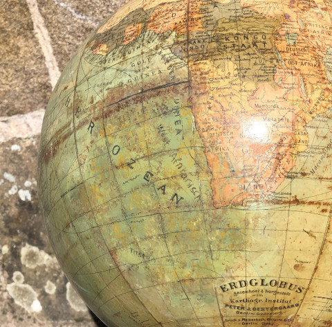 Globe-terrestre Allemand (partie restaurée)