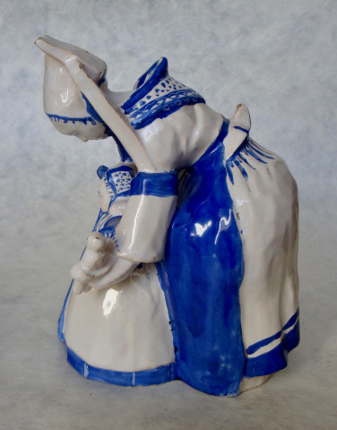 Femme de Plougastel et son enfant par Yvonne Jean-Haffen
