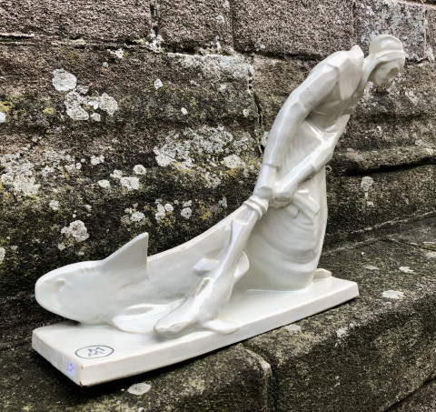La femme de Roscoff à la roussette par Mathurin Méheut