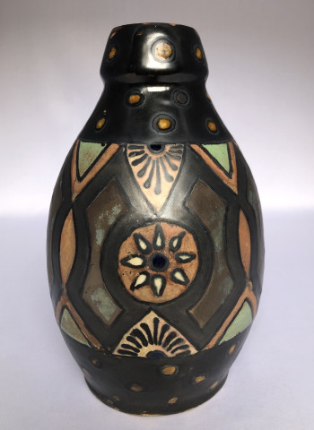 Vases à décor de fleurs stylisées période Odetta