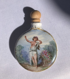 Rare secouette à décor mythologique 