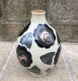 Vase de forme globulaire au rare décor de fleurs stylisées d'Odetta