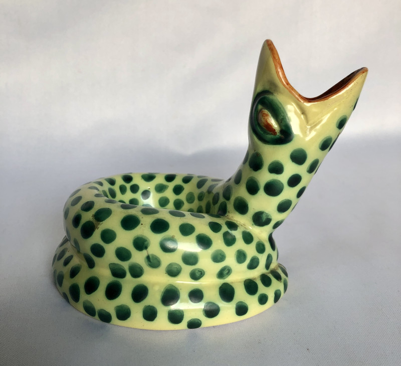  Porte pipe en forme de serpent à pois vert