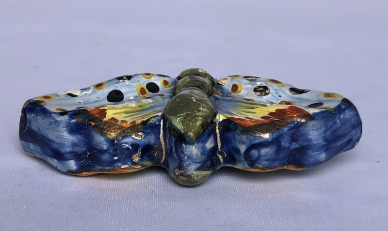 Rare secouette en forme de papillon