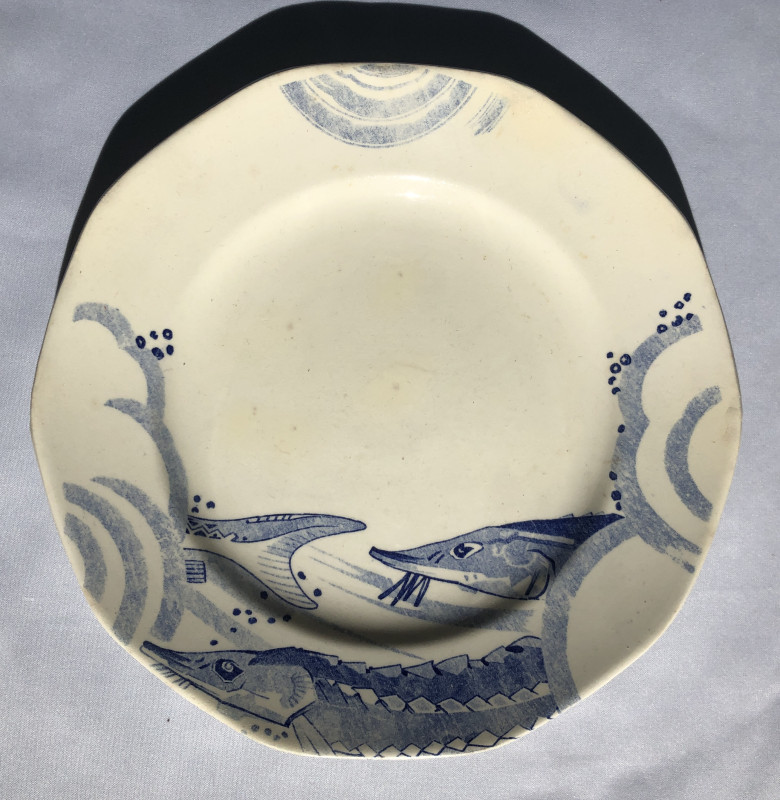 Assiette à décor d’esturgeons