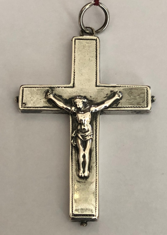 Croix reliquaire en argent