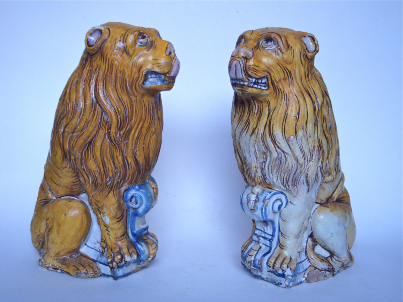 Paire de lions XVIIIème