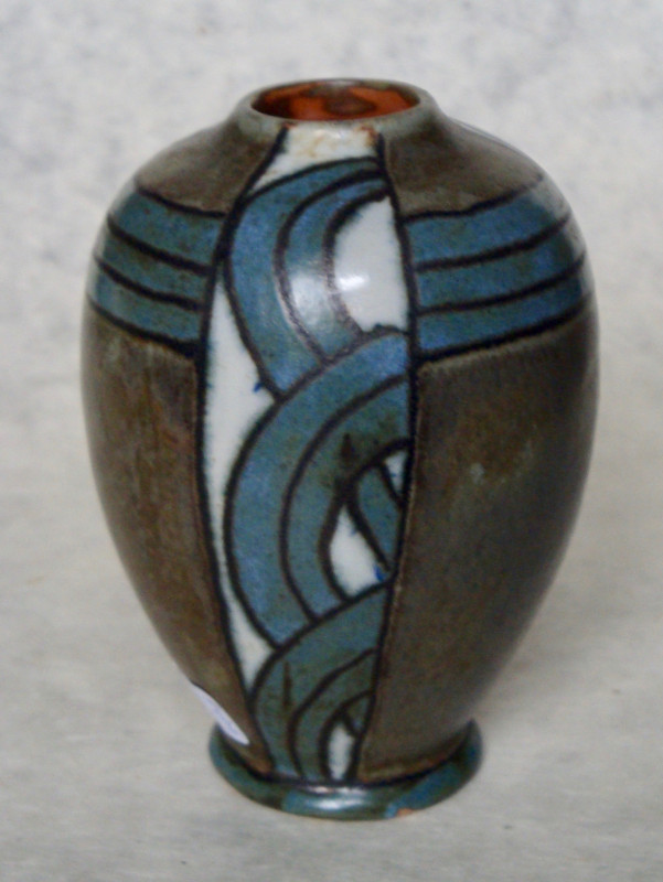 Petit vase de la période Odetta