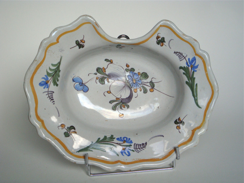 Plat à barbe de Nevers