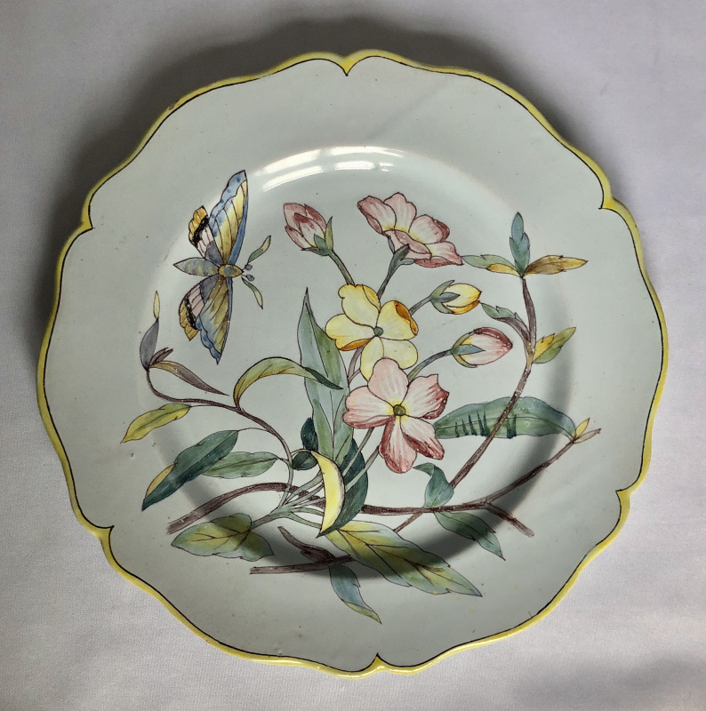 Assiette à bord jaune par Alfred Beau