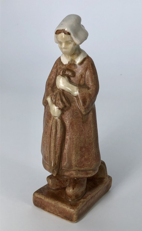 Jeune vannetaise au parapluie
