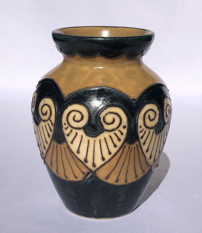 Vase à décor de broderies Odetta