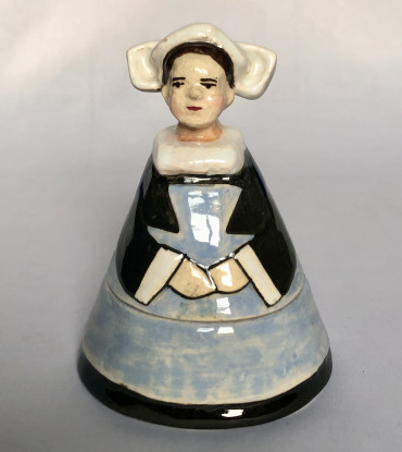 Pot à épice à décor de bretonne