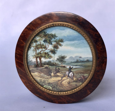Boîte décorée d’une scène de chasse 